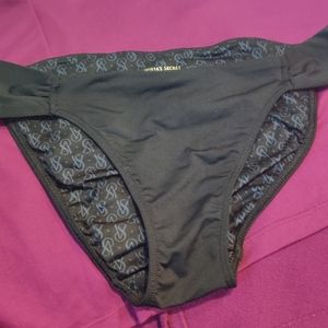 Bikini Victoria secret color black stretchable